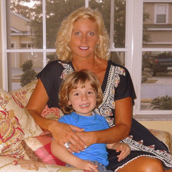 Meet your Posher, Stephanie - Picture 6 of 8